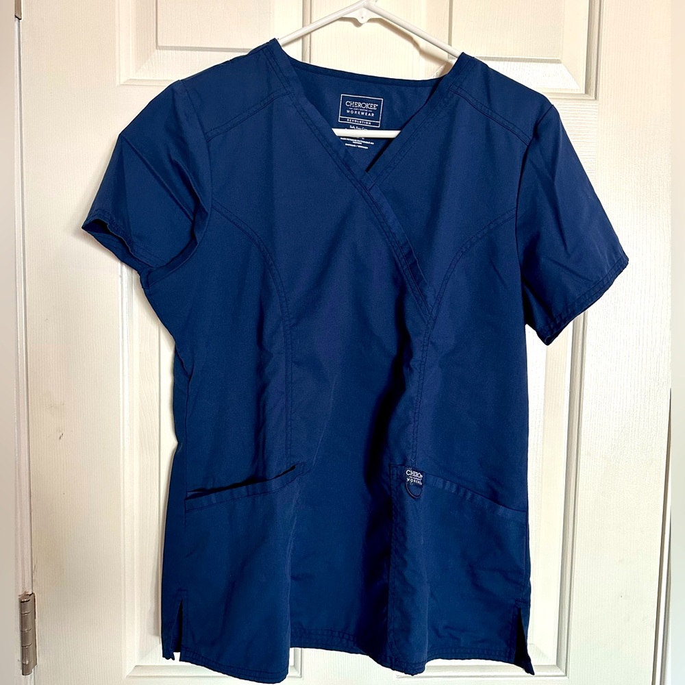 Cherokee scrub top